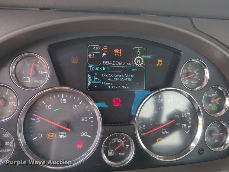 image for item OD9268 2019 Kenworth  T680 semi truck