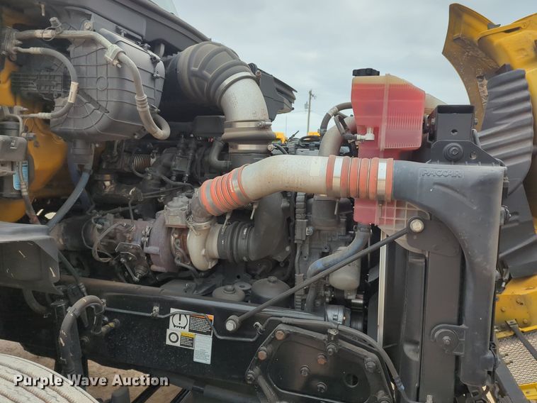 image for item OD9268 2019 Kenworth  T680 semi truck