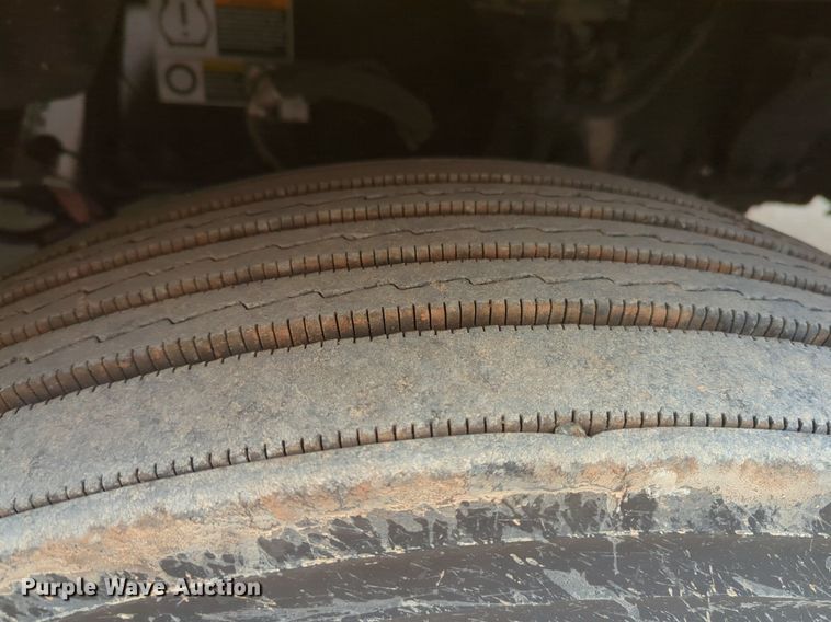 image for item OD9268 2019 Kenworth  T680 semi truck