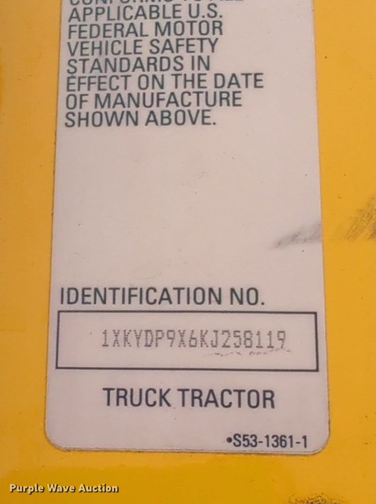 image for item OD9268 2019 Kenworth  T680 semi truck