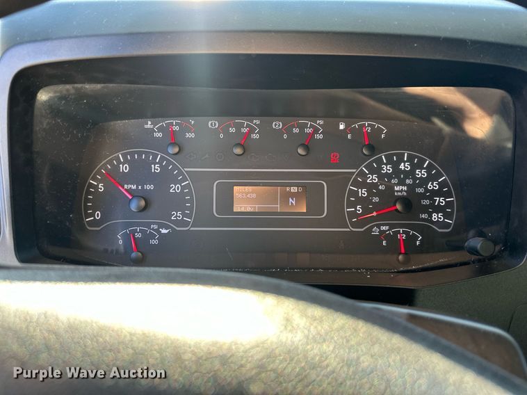 image for item OF9279 2018 International  LT625 semi truck