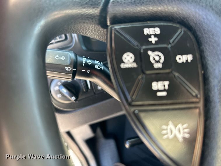 image for item OF9279 2018 International  LT625 semi truck