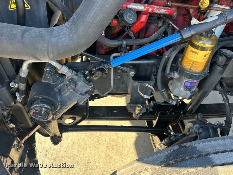 image for item OF9279 2018 International  LT625 semi truck