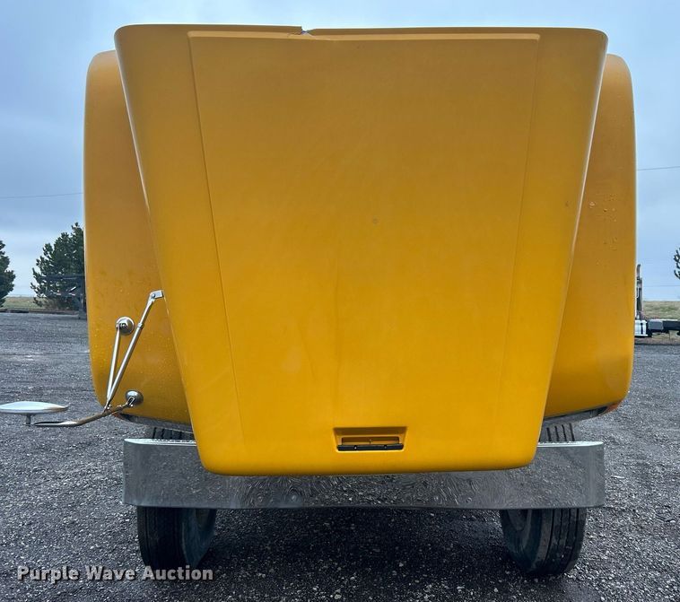 image for item OI9515 2001 Freightliner  FLD semi truck