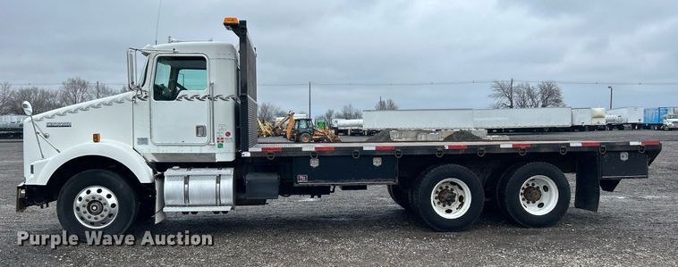 image for item OI9520 1997 Kenworth flatbed truck