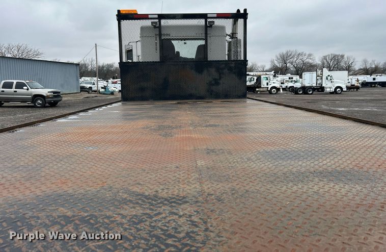 image for item OI9520 1997 Kenworth flatbed truck