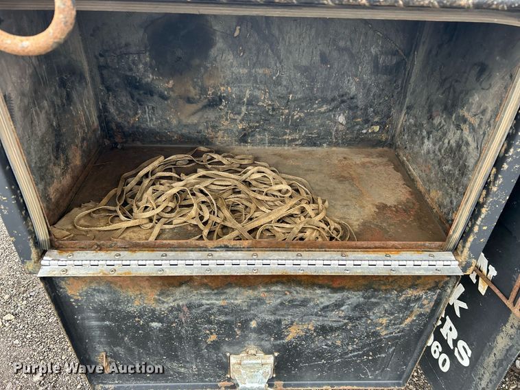 image for item OI9520 1997 Kenworth flatbed truck