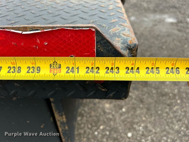 image for item OI9520 1997 Kenworth flatbed truck