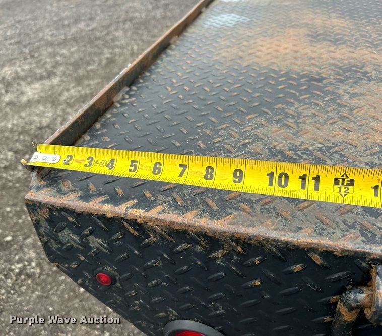 image for item OI9520 1997 Kenworth flatbed truck