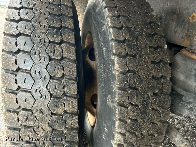 image for item OI9520 1997 Kenworth flatbed truck