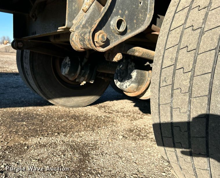 image for item OI9554 2007 Great Dane  flatbed trailer