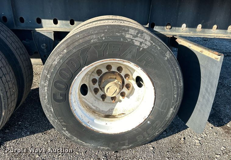 image for item OI9554 2007 Great Dane  flatbed trailer