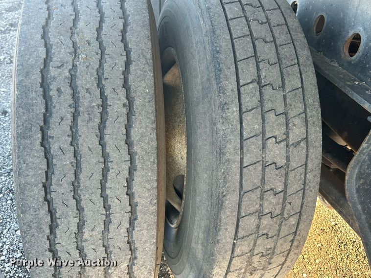 image for item OI9554 2007 Great Dane  flatbed trailer