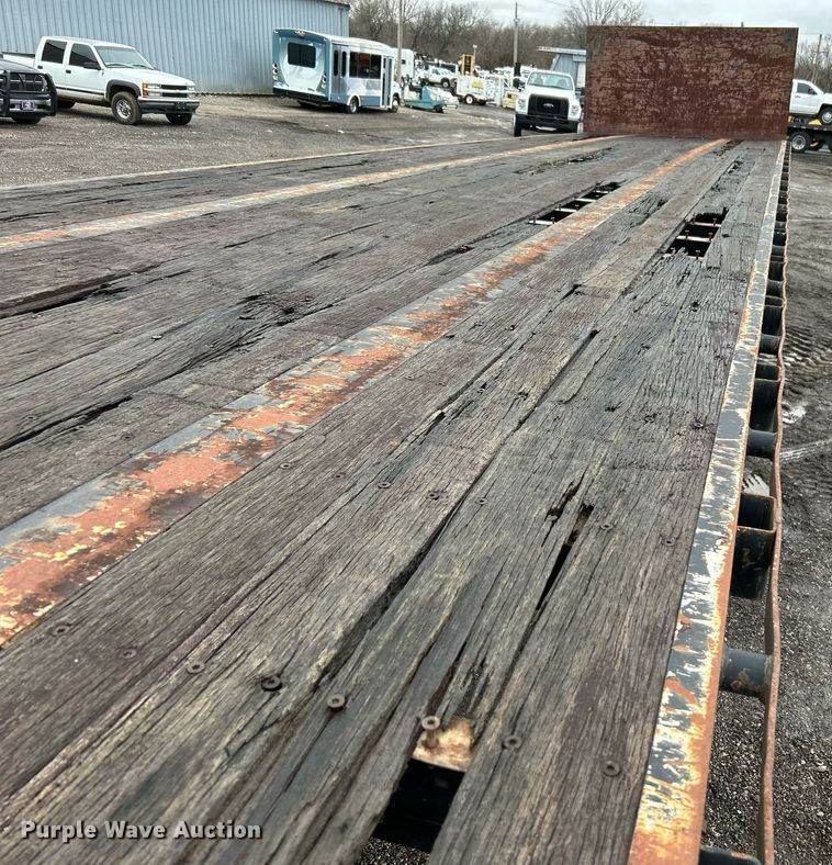 image for item OI9574 2005 Lufkin FL-II-ST flatbed trailer
