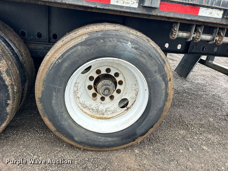 image for item OI9574 2005 Lufkin FL-II-ST flatbed trailer