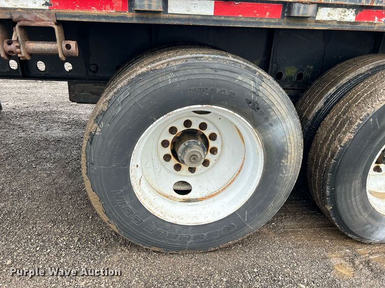 image for item OI9574 2005 Lufkin FL-II-ST flatbed trailer