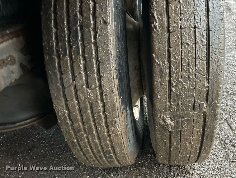 image for item OI9574 2005 Lufkin FL-II-ST flatbed trailer