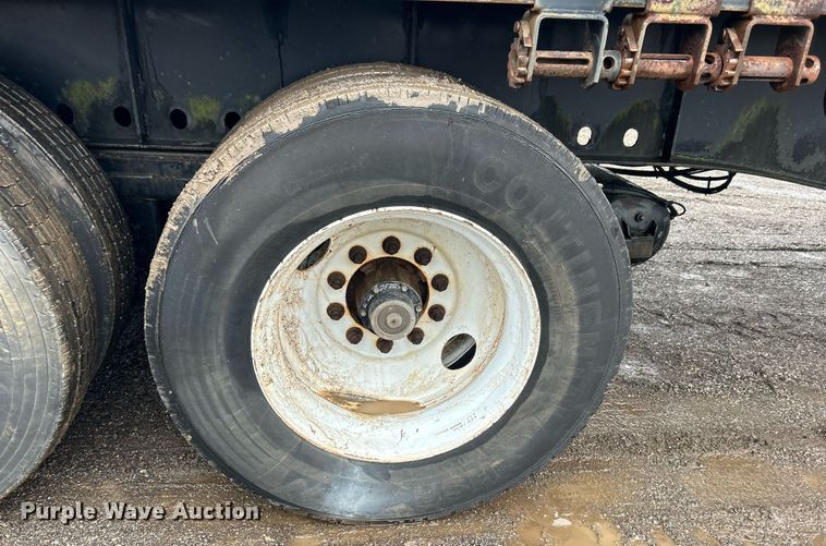 image for item OI9574 2005 Lufkin FL-II-ST flatbed trailer