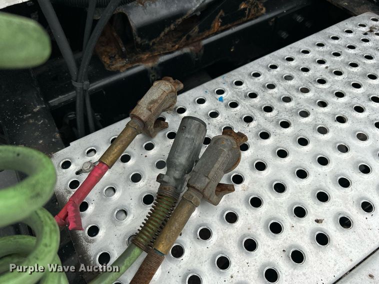 image for item OI9576 2006 International  9400i semi truck