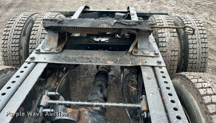 image for item OI9576 2006 International  9400i semi truck