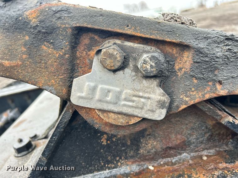 image for item OI9576 2006 International  9400i semi truck