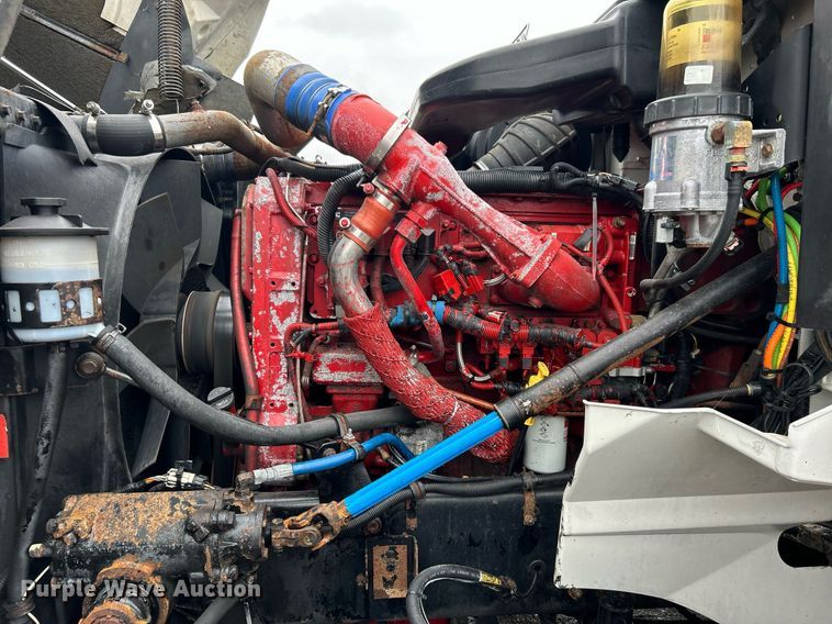 image for item OI9576 2006 International  9400i semi truck