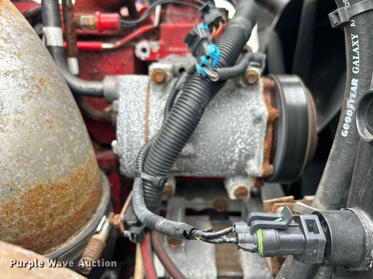 image for item OI9576 2006 International  9400i semi truck