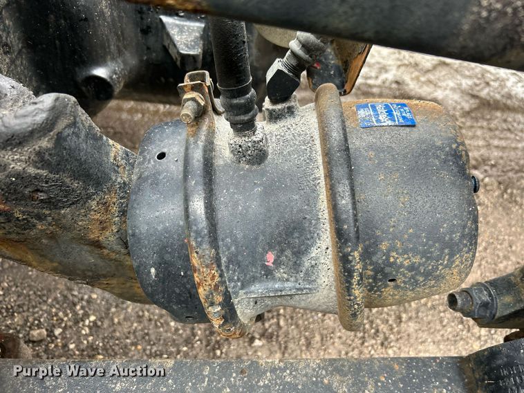 image for item OI9576 2006 International  9400i semi truck