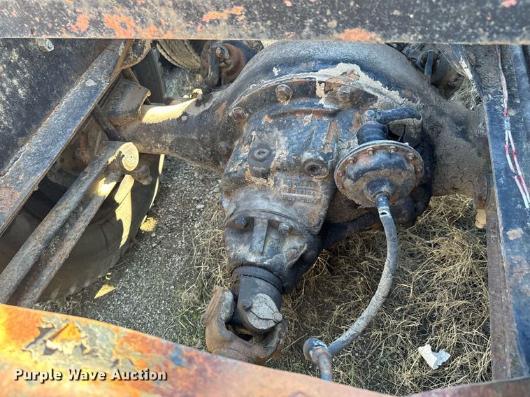 image for item OJ9430 1951 GMC 650 semi truck