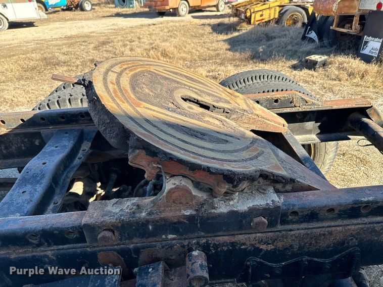 image for item OJ9430 1951 GMC 650 semi truck