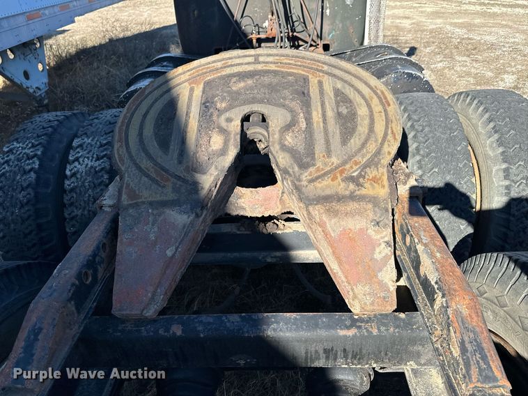 image for item OJ9430 1951 GMC 650 semi truck