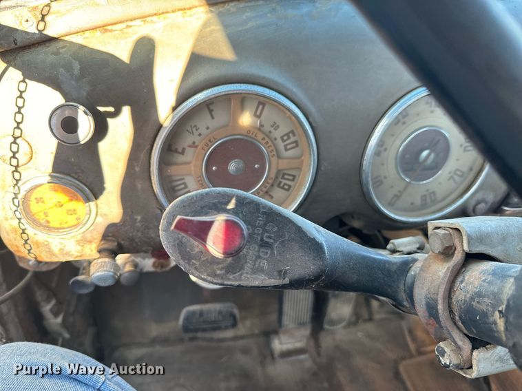 image for item OJ9430 1951 GMC 650 semi truck