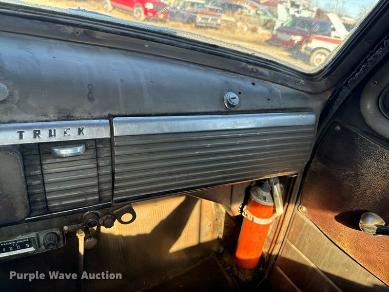 image for item OJ9430 1951 GMC 650 semi truck