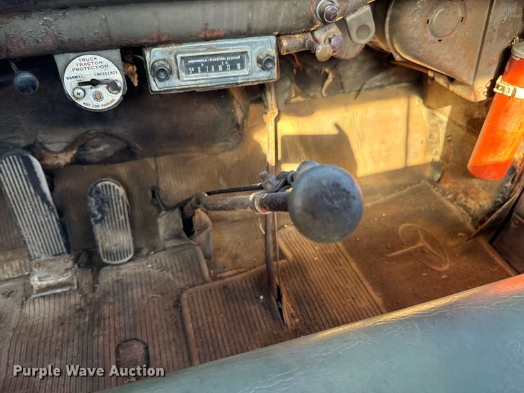 image for item OJ9430 1951 GMC 650 semi truck