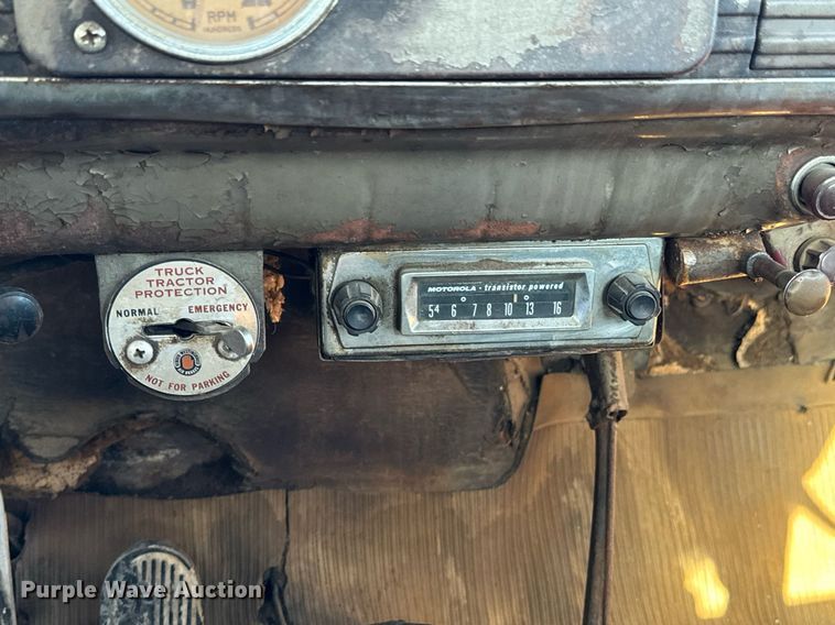 image for item OJ9430 1951 GMC 650 semi truck