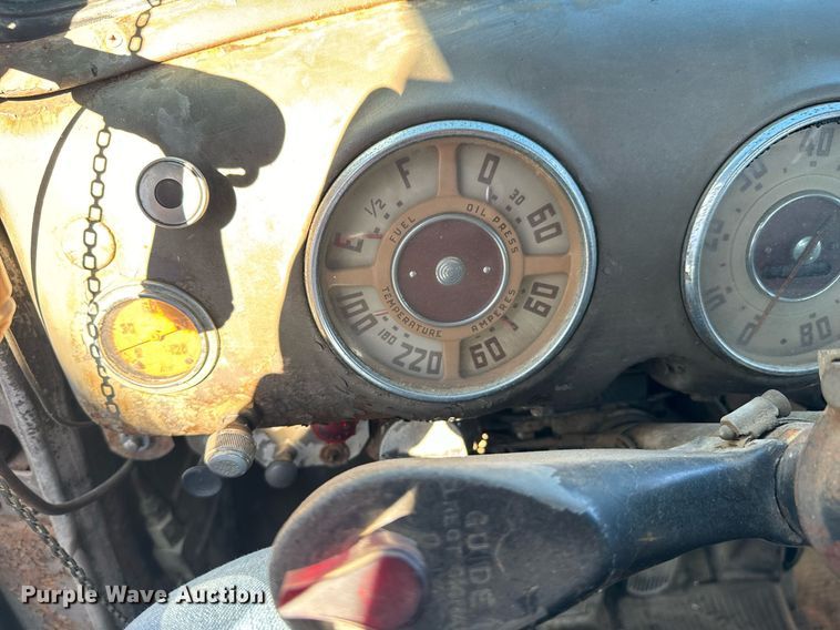 image for item OJ9430 1951 GMC 650 semi truck