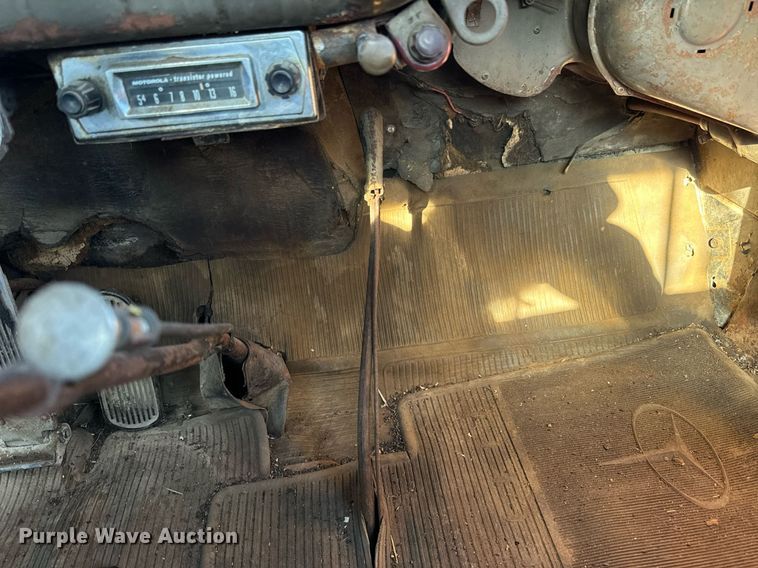 image for item OJ9430 1951 GMC 650 semi truck