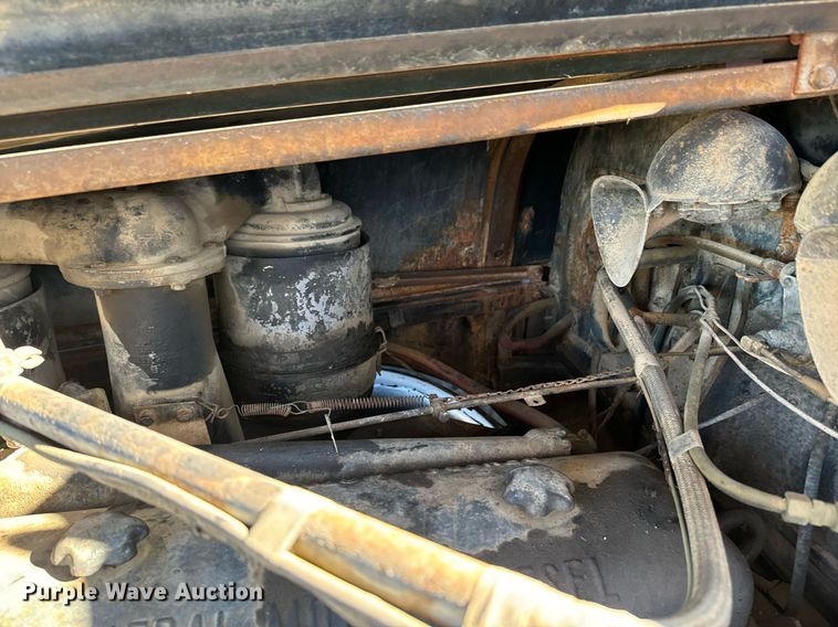 image for item OJ9430 1951 GMC 650 semi truck