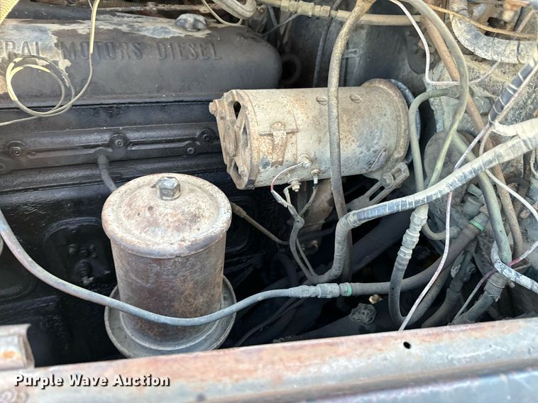 image for item OJ9430 1951 GMC 650 semi truck