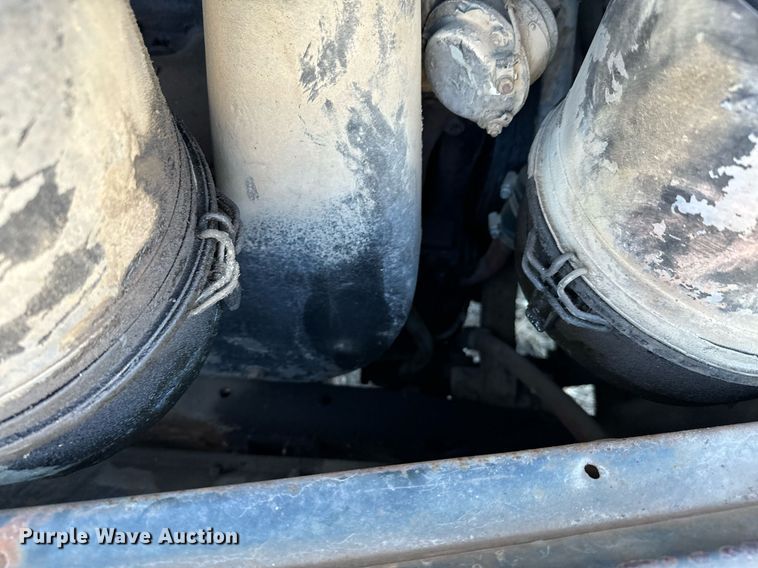 image for item OJ9430 1951 GMC 650 semi truck