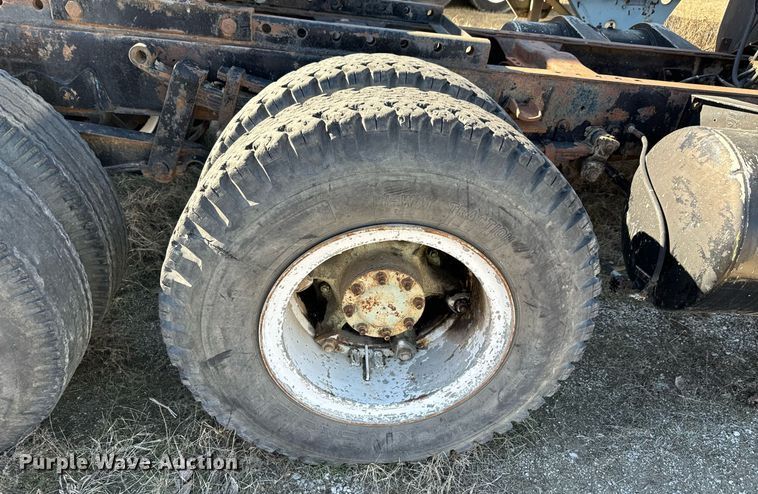 image for item OJ9430 1951 GMC 650 semi truck