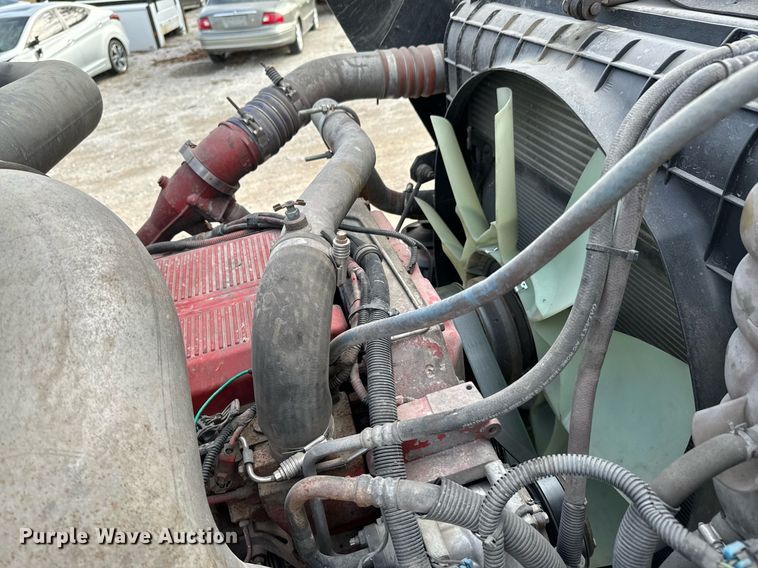 image for item OJ9437 2007 International 9900i semi truck