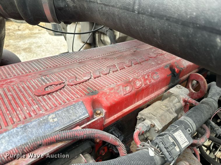 image for item OJ9437 2007 International 9900i semi truck