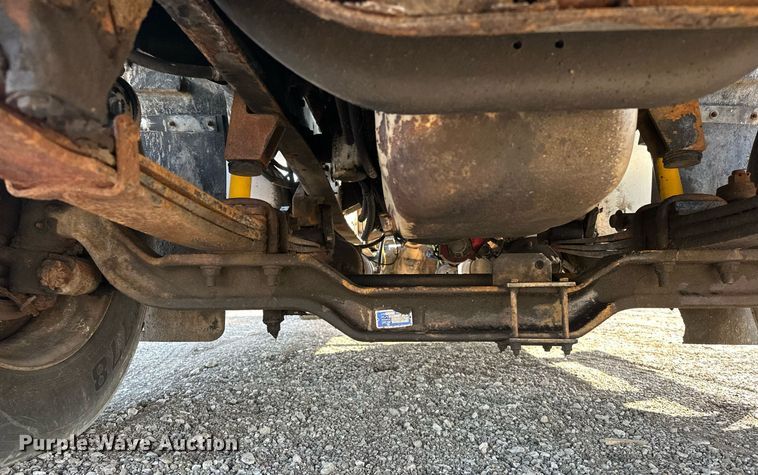 image for item OM9787 1990 International  F9370 semi truck