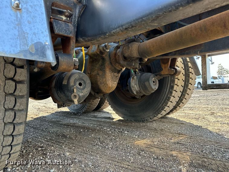 image for item OM9787 1990 International  F9370 semi truck