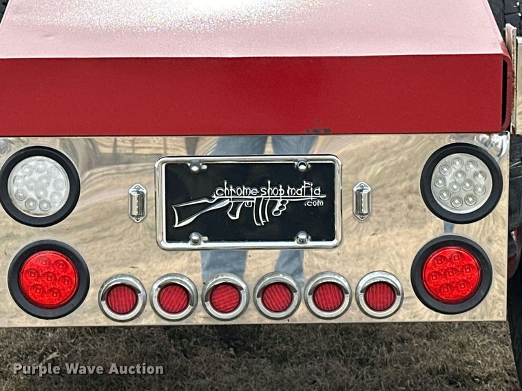 image for item OM9835 1999 Peterbilt  379 semi truck