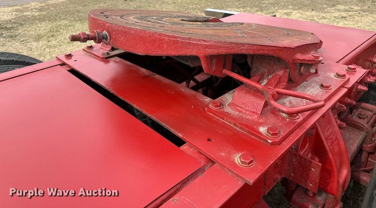 image for item OM9835 1999 Peterbilt  379 semi truck