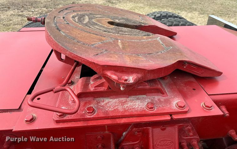 image for item OM9835 1999 Peterbilt  379 semi truck