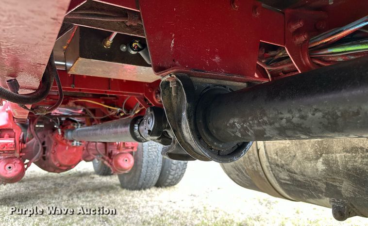 image for item OM9835 1999 Peterbilt  379 semi truck