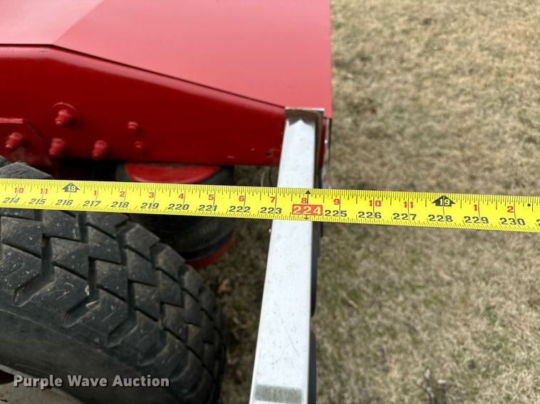 image for item OM9835 1999 Peterbilt  379 semi truck